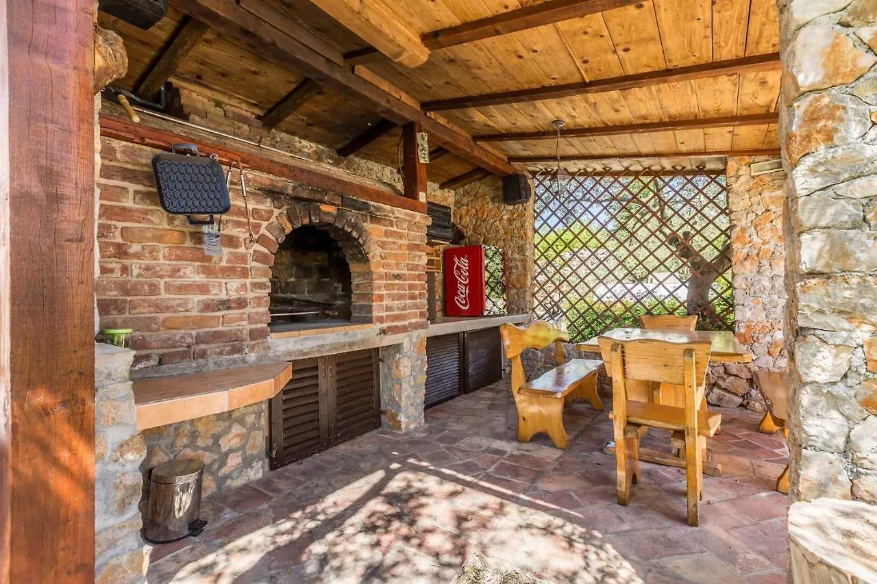 Holiday Home Olive Garden Brzac Croatia